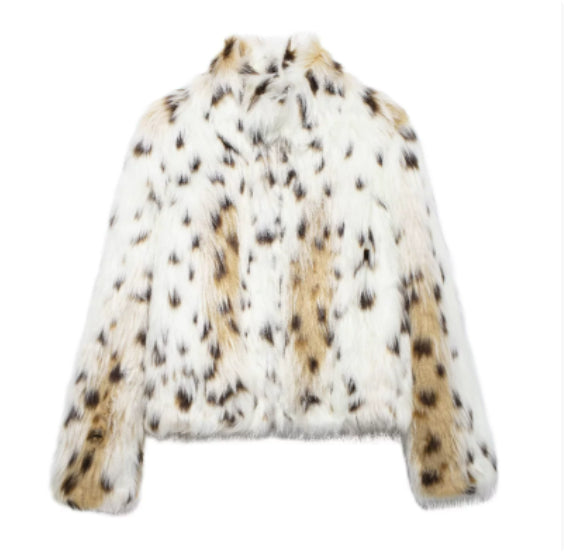 Winter coat that delivers warm comfort with a stylish, modern look — perfect for cold days.