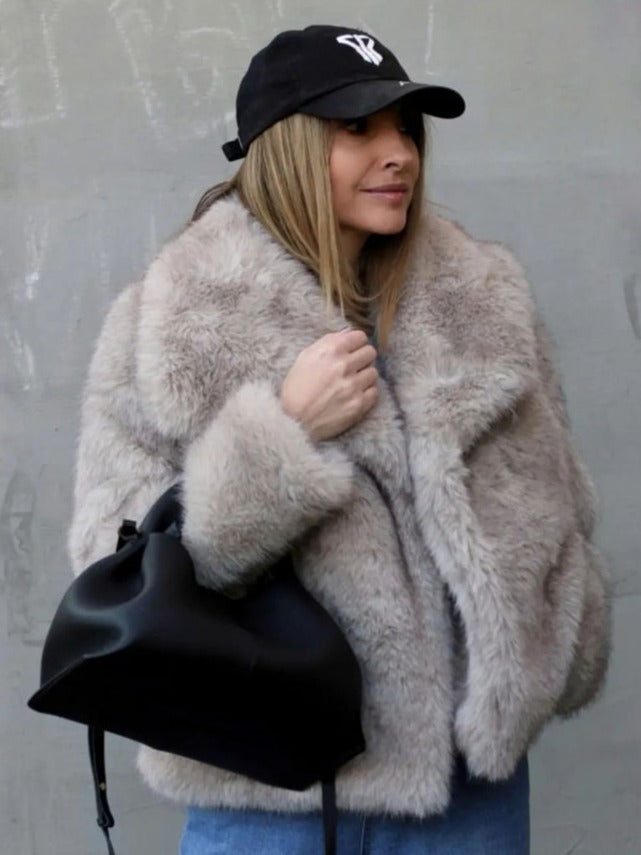 Winter coat that delivers warm comfort with a stylish, modern look — perfect for cold days.