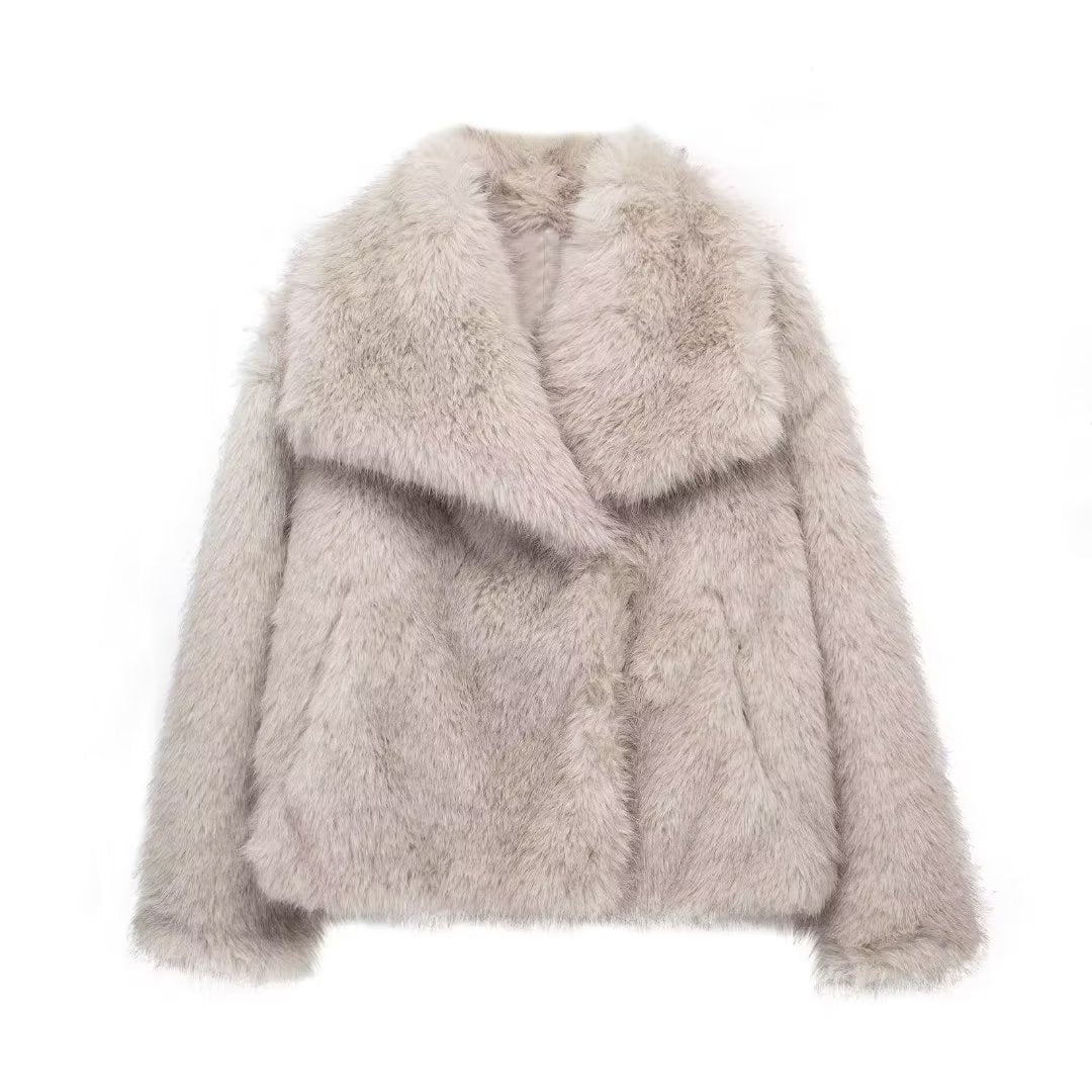 Winter coat that delivers warm comfort with a stylish, modern look — perfect for cold days.